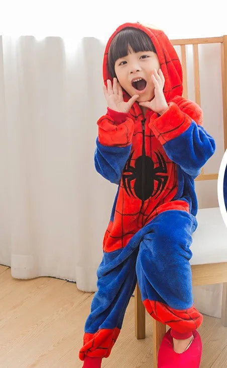 Swing into bedtime fun with this cozy Spiderman Flannel Jumpsuit! Perfect for little heroes, it’s a hooded pajama that doubles as a cosplay costume—ideal for sleep, play, or saving the day