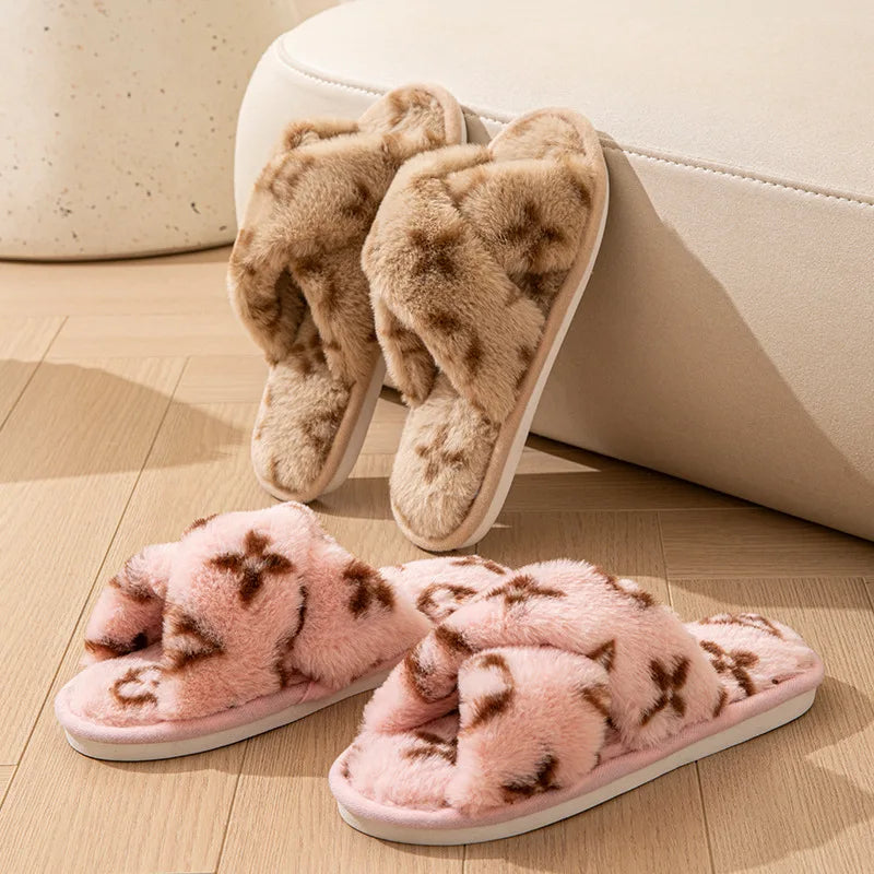 Elegant Fluffy slippers for women featuring a soft plush design, cozy fur lining and slip-on comfort-perfect for autumn and winter home wear
