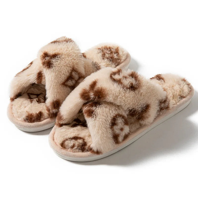 Elegant Fluffy slippers for women featuring a soft plush design, cozy fur lining and slip-on comfort-perfect for autumn and winter home wear