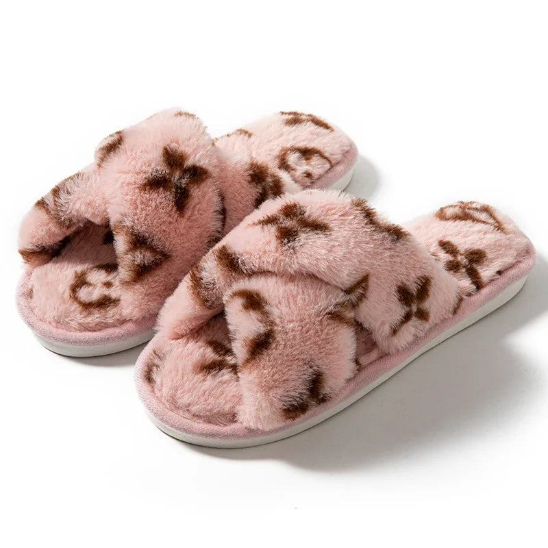 Elegant Fluffy slippers for women featuring a soft plush design, cozy fur lining and slip-on comfort-perfect for autumn and winter home wear