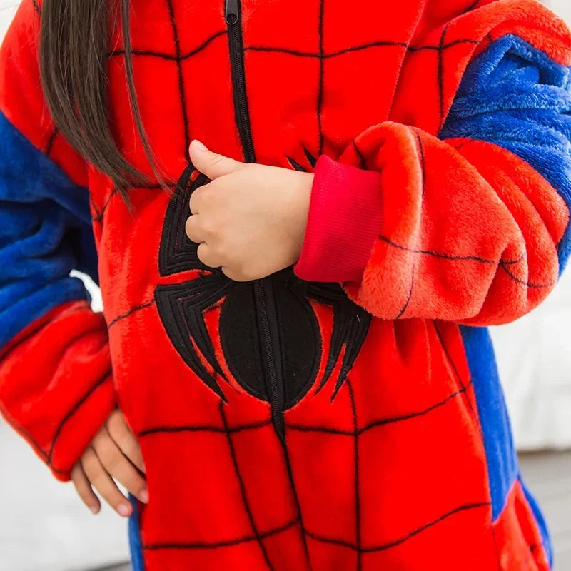 Swing into bedtime fun with this cozy Spiderman Flannel Jumpsuit! Perfect for little heroes, it’s a hooded pajama that doubles as a cosplay costume—ideal for sleep, play, or saving the day