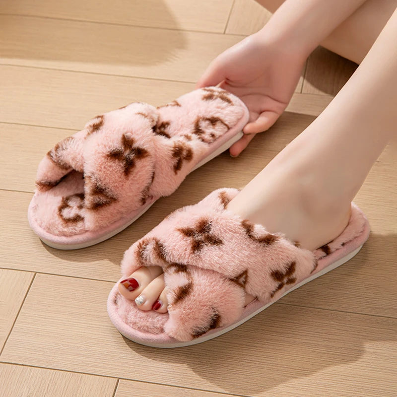 Elegant Fluffy slippers for women featuring a soft plush design, cozy fur lining and slip-on comfort-perfect for autumn and winter home wear