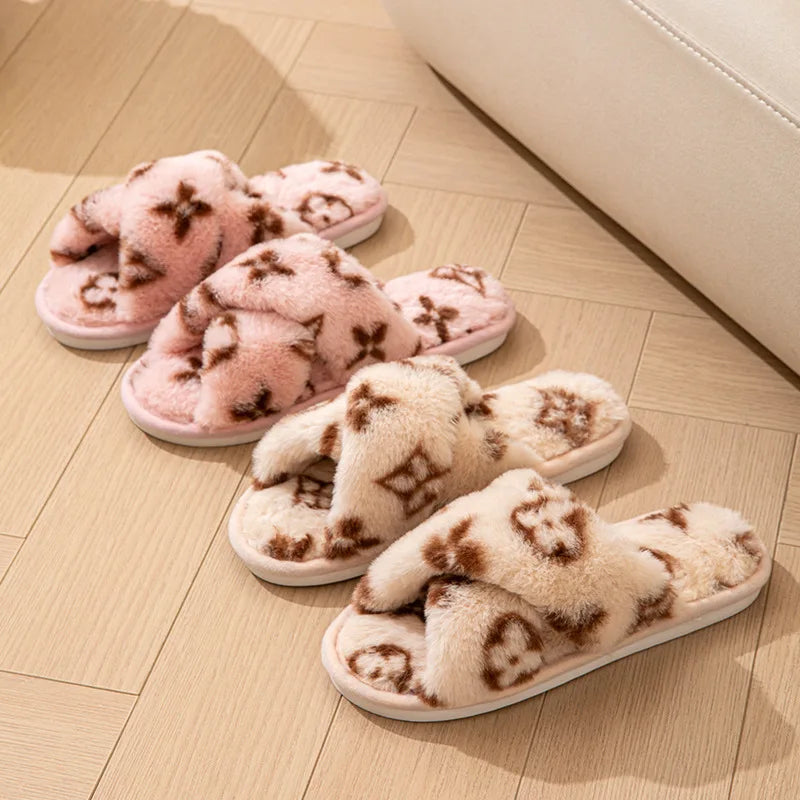 Elegant Fluffy slippers for women featuring a soft plush design, cozy fur lining and slip-on comfort-perfect for autumn and winter home wear