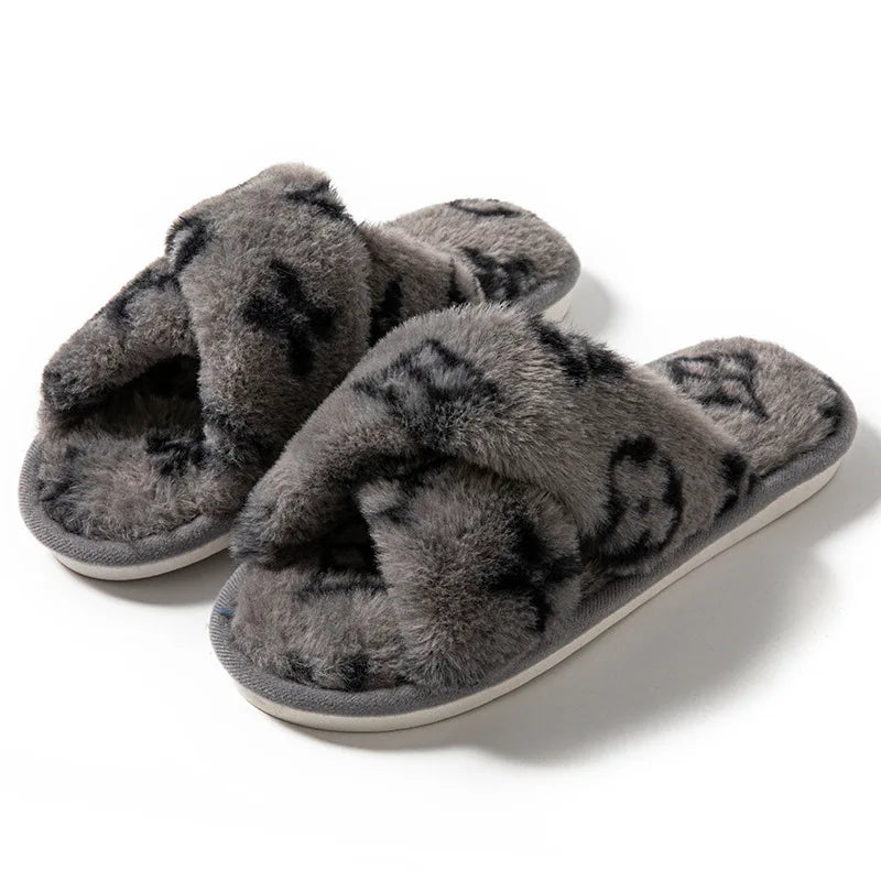 Elegant Fluffy slippers for women featuring a soft plush design, cozy fur lining and slip-on comfort-perfect for autumn and winter home wear